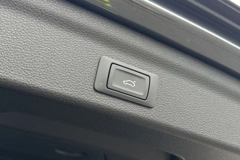 LM75ALO Audi Q3 Black Edition 35 TFSI  150 PS S tronic Thumbnail #39