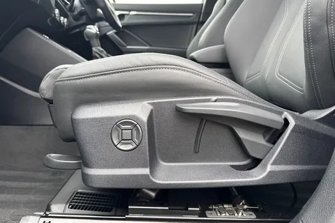 LM75ALO Audi Q3 Black Edition 35 TFSI  150 PS S tronic Thumbnail #42