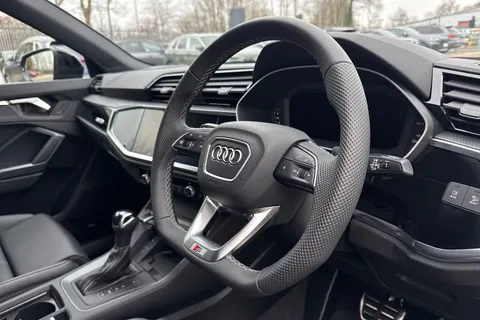 LM75ALO Audi Q3 Black Edition 35 TFSI  150 PS S tronic Thumbnail #47