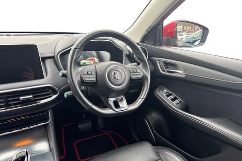 13 of 48 for MG Mg Hs 1.5 T-GDI 16.6kWh Excite Auto Euro 6 (s/s) 5dr