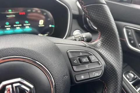 39 of 48 for MG Mg Hs 1.5 T-GDI 16.6kWh Excite Auto Euro 6 (s/s) 5dr