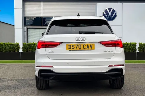 DS70CAV Audi Q3 1.5 TFSI CoD 35 S line S Tronic Euro 6 (s/s) 5dr Thumbnail #5