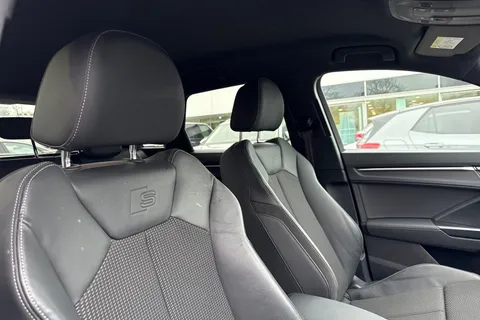 DS70CAV Audi Q3 1.5 TFSI CoD 35 S line S Tronic Euro 6 (s/s) 5dr Thumbnail #25