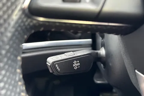 DS70CAV Audi Q3 1.5 TFSI CoD 35 S line S Tronic Euro 6 (s/s) 5dr Thumbnail #27