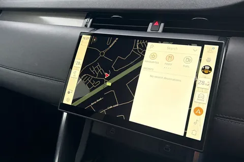 KM24WYS Land Rover Discovery Sport 2.0 D200 Dynamic HSE 5dr Thumbnail #13