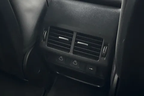 KM24WYS Land Rover Discovery Sport 2.0 D200 Dynamic HSE 5dr Thumbnail #20