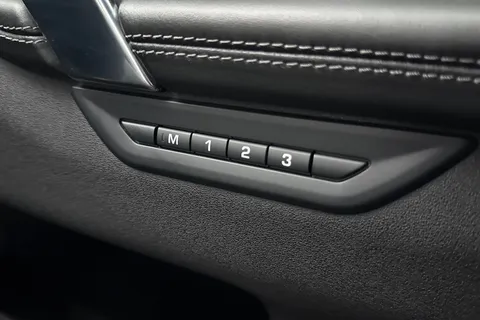 KM24WYS Land Rover Discovery Sport 2.0 D200 Dynamic HSE 5dr Thumbnail #27