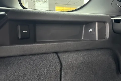 KM24WYS Land Rover Discovery Sport 2.0 D200 Dynamic HSE 5dr Thumbnail #29