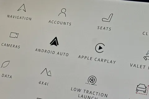 KM24WYS Land Rover Discovery Sport 2.0 D200 Dynamic HSE 5dr Thumbnail #36