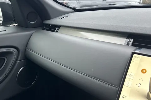 KM24WYS Land Rover Discovery Sport 2.0 D200 Dynamic HSE 5dr Thumbnail #46