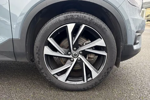 V800SER Volvo Xc40 2.0 B4 MHEV R-Design Pro Auto Euro 6 (s/s) 5dr Thumbnail #10