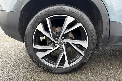 V800SER Volvo Xc40 2.0 B4 MHEV R-Design Pro Auto Euro 6 (s/s) 5dr Thumbnail #11