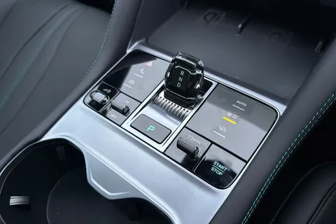 LD25TNN BYD Seal U 1.5 DM-i 18.3kWh Design CVT Auto AWD Euro 6 (s/s) 5dr Thumbnail #21