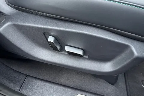 LD25TNN BYD Seal U 1.5 DM-i 18.3kWh Design CVT Auto AWD Euro 6 (s/s) 5dr Thumbnail #41