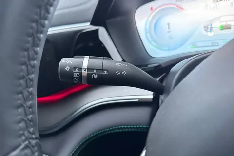 LD25TNN BYD Seal U 1.5 DM-i 18.3kWh Design CVT Auto AWD Euro 6 (s/s) 5dr Thumbnail #46