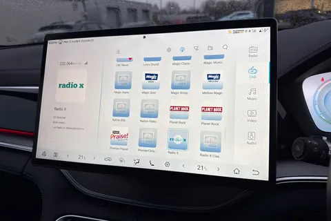 LD25TNN BYD Seal U 1.5 DM-i 18.3kWh Design CVT Auto AWD Euro 6 (s/s) 5dr Thumbnail #54