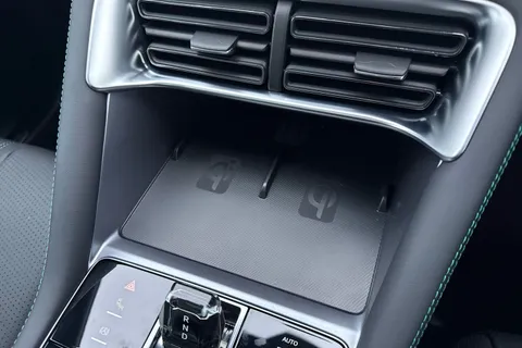 LD25TNN BYD Seal U 1.5 DM-i 18.3kWh Design CVT Auto AWD Euro 6 (s/s) 5dr Thumbnail #61