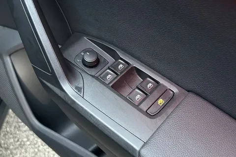 WR72ZSZ SEAT Arona 1.0 TSI FR Edition DSG Euro 6 (s/s) 5dr Thumbnail #22