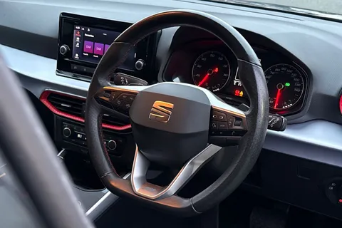 WR72ZSZ SEAT Arona 1.0 TSI FR Edition DSG Euro 6 (s/s) 5dr Thumbnail #33