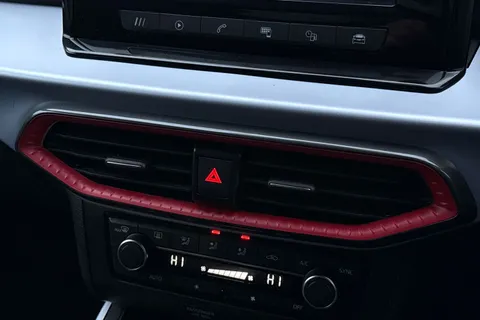 WR72ZSZ SEAT Arona 1.0 TSI FR Edition DSG Euro 6 (s/s) 5dr Thumbnail #43