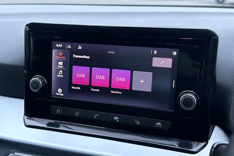 WR72ZSZ SEAT Arona 1.0 TSI FR Edition DSG Euro 6 (s/s) 5dr Thumbnail #47