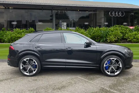 DX75UBO Audi RS Q8 SUV performance Carbon Black   640 PS tiptronic Thumbnail #4