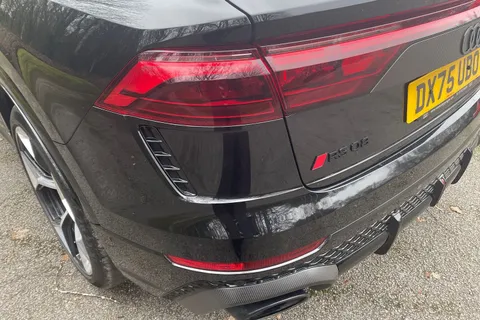 DX75UBO Audi RS Q8 SUV performance Carbon Black   640 PS tiptronic Thumbnail #8