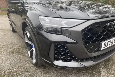 DX75UBO Audi RS Q8 SUV performance Carbon Black   640 PS tiptronic Thumbnail #9