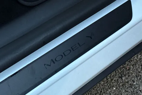 LB72XPG Tesla Model Y (Dual Motor) Long Range Auto 4WDE 5dr Thumbnail #35