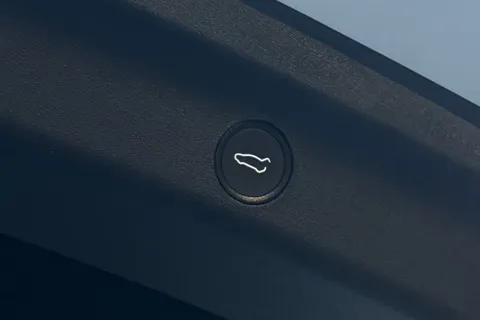 LB72XPG Tesla Model Y (Dual Motor) Long Range Auto 4WDE 5dr Thumbnail #38