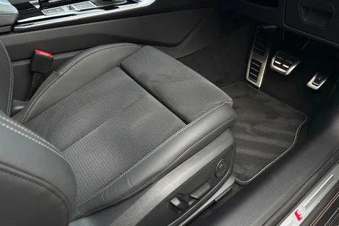 BP25TLO Audi A6 Avant Avant Black Edition 40 TDI quattro 204 PS S tronic Thumbnail #44