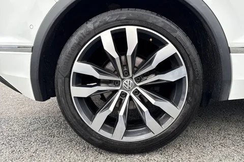 SW20OGH Volkswagen Tiguan 2.0 TDi 190 4Motion R-Line Tech 5dr DSG Thumbnail #12