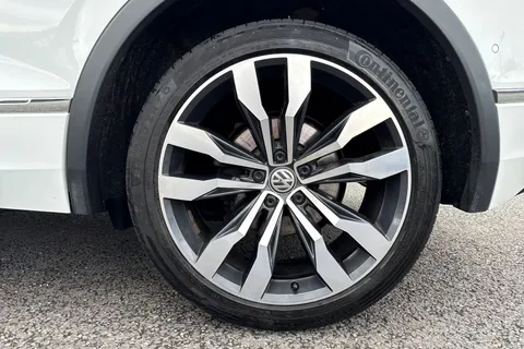 SW20OGH Volkswagen Tiguan 2.0 TDi 190 4Motion R-Line Tech 5dr DSG Thumbnail #13