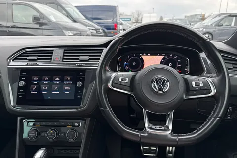 SW20OGH Volkswagen Tiguan 2.0 TDi 190 4Motion R-Line Tech 5dr DSG Thumbnail #19
