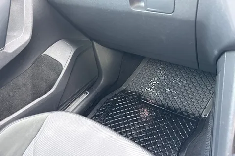 SW20OGH Volkswagen Tiguan 2.0 TDi 190 4Motion R-Line Tech 5dr DSG Thumbnail #21