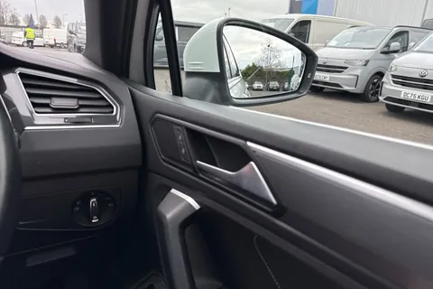 SW20OGH Volkswagen Tiguan 2.0 TDi 190 4Motion R-Line Tech 5dr DSG Thumbnail #22