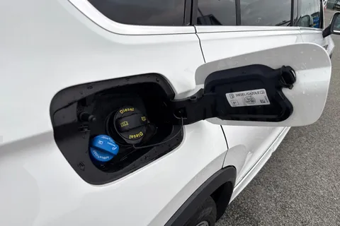 SW20OGH Volkswagen Tiguan 2.0 TDi 190 4Motion R-Line Tech 5dr DSG Thumbnail #26