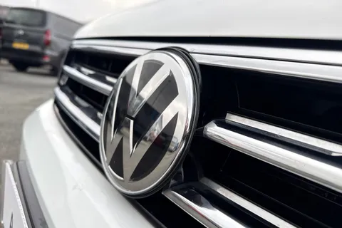 SW20OGH Volkswagen Tiguan 2.0 TDi 190 4Motion R-Line Tech 5dr DSG Thumbnail #31