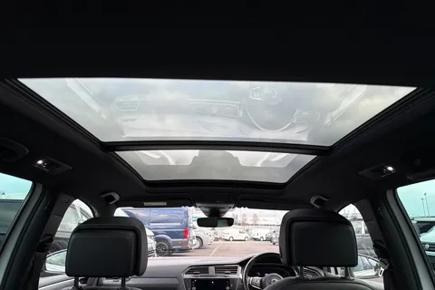 SW20OGH Volkswagen Tiguan 2.0 TDi 190 4Motion R-Line Tech 5dr DSG Thumbnail #38