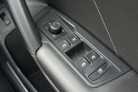 SW20OGH Volkswagen Tiguan 2.0 TDi 190 4Motion R-Line Tech 5dr DSG Thumbnail #48