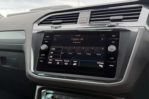 SW20OGH Volkswagen Tiguan 2.0 TDi 190 4Motion R-Line Tech 5dr DSG Thumbnail #51