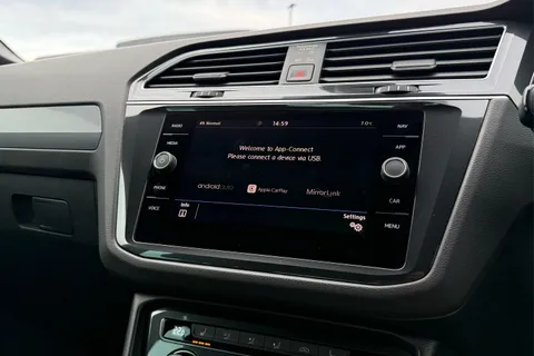 SW20OGH Volkswagen Tiguan 2.0 TDi 190 4Motion R-Line Tech 5dr DSG Thumbnail #53