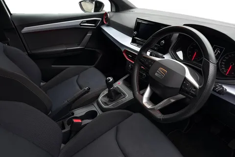 PJ72UEH SEAT Ibiza 1.0 TSI FR Edition Euro 6 (s/s) 5dr Thumbnail #9