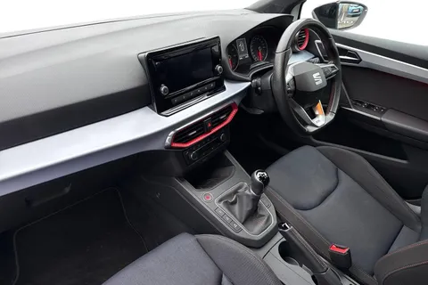PJ72UEH SEAT Ibiza 1.0 TSI FR Edition Euro 6 (s/s) 5dr Thumbnail #10
