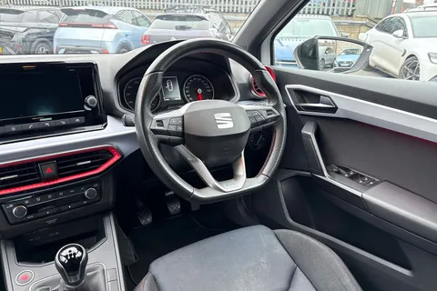 PJ72UEH SEAT Ibiza 1.0 TSI FR Edition Euro 6 (s/s) 5dr Thumbnail #14