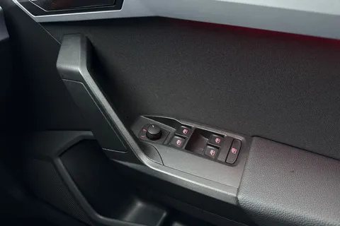 PJ72UEH SEAT Ibiza 1.0 TSI FR Edition Euro 6 (s/s) 5dr Thumbnail #19