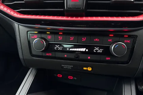 PJ72UEH SEAT Ibiza 1.0 TSI FR Edition Euro 6 (s/s) 5dr Thumbnail #20