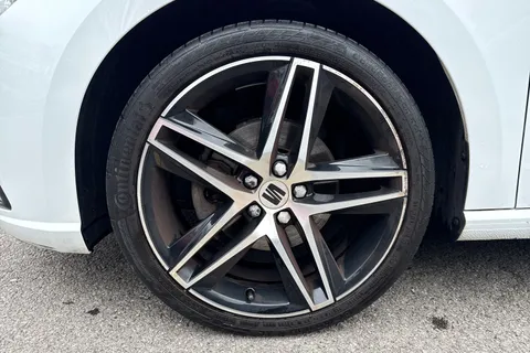 PJ72UEH SEAT Ibiza 1.0 TSI FR Edition Euro 6 (s/s) 5dr Thumbnail #24