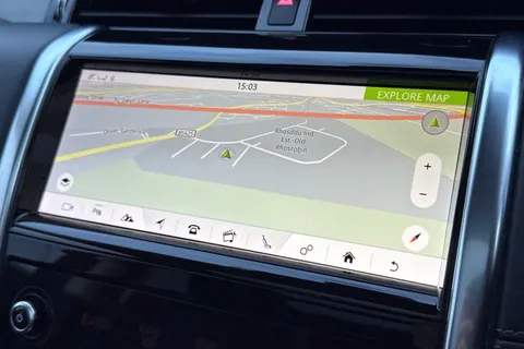 KF69LDE Land Rover Discovery Sport 2.0 D240 MHEV R-Dynamic HSE Auto 4WD Euro 6 (s/s) 5dr Thumbnail #13