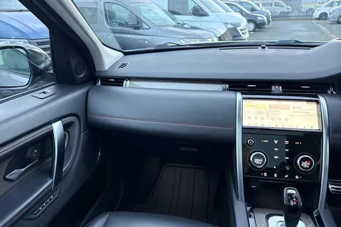 KF69LDE Land Rover Discovery Sport 2.0 D240 MHEV R-Dynamic HSE Auto 4WD Euro 6 (s/s) 5dr Thumbnail #16
